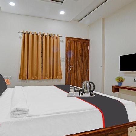 Hotel O Blue Sky 印多尔 外观 照片